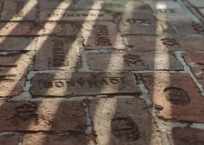 Maushaus Πανσιόν 4*